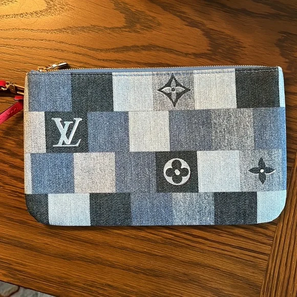 NWOT Louis Vuitton Limited Edition Demin Patchwork Neverfull MM Pouchette - Picture 5 of 10